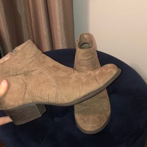 ⚡️brown ankle booties⚡️